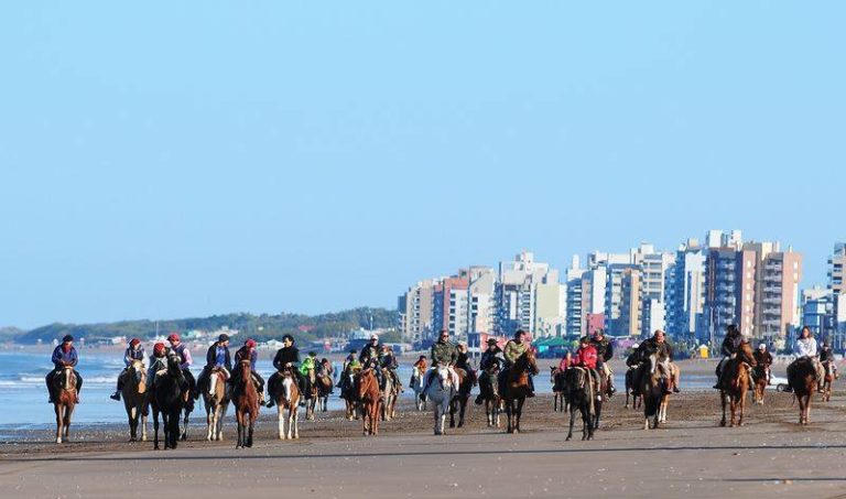 GRAN FIESTA CRIOLLA EN SAUCE GRANDE