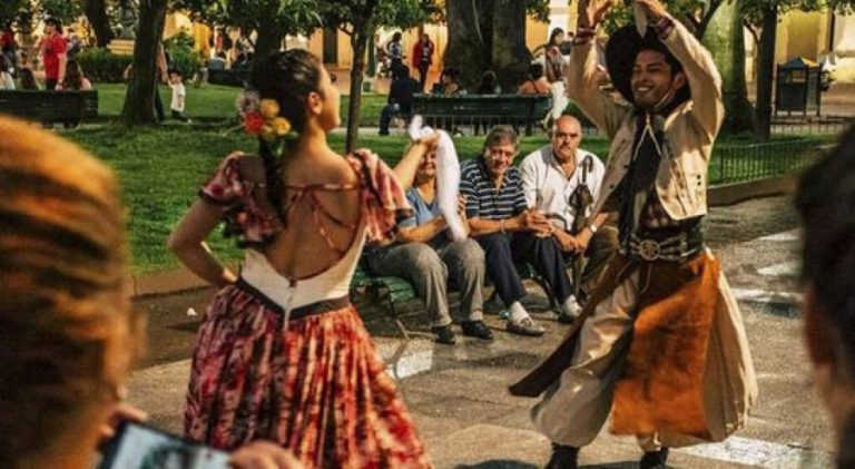 FESTIVAL DEL DÍA MUNDIAL DEL FOLKLORE EN SALTA 2019