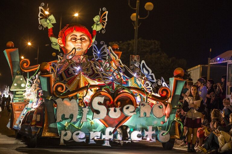 Fiesta Nacional de Carrozas Estudiantiles en Gualeguaychú